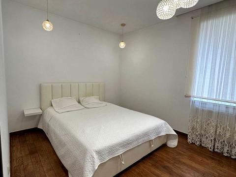 квартира за адресою Довженка вул., 51