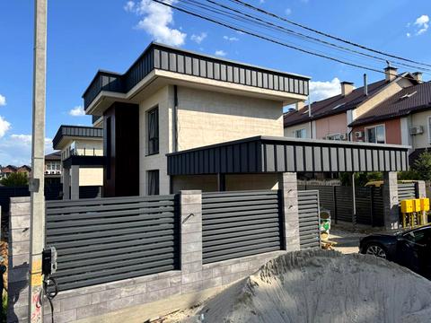 будинок за адресою Центральна вул., 37