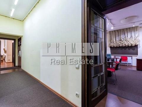 комерційна за адресою Кудрявська вул., 8-А