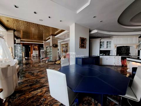 комерційна за адресою Лесі Українки бульв., 7-Б