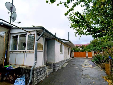 будинок за адресою Суровцової