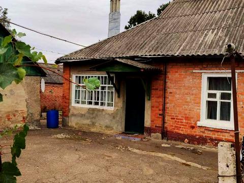 дом по адресу пгт. Высокий, Зеленогайська, 40