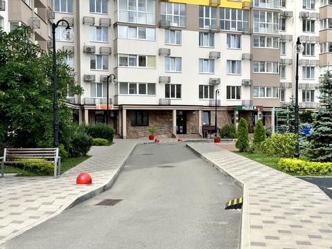 комерційна за адресою Академіка Заболотного вул., 15-г