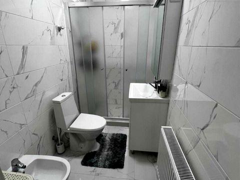 будинок за адресою Жуляни