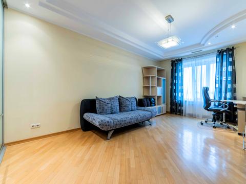 квартира за адресою Андрія Верхогляда вул. (Михайла Драгомирова), 4