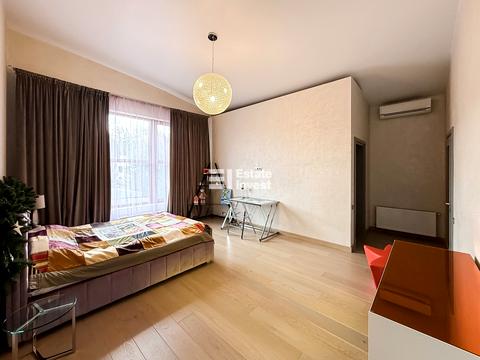 будинок за адресою Миру