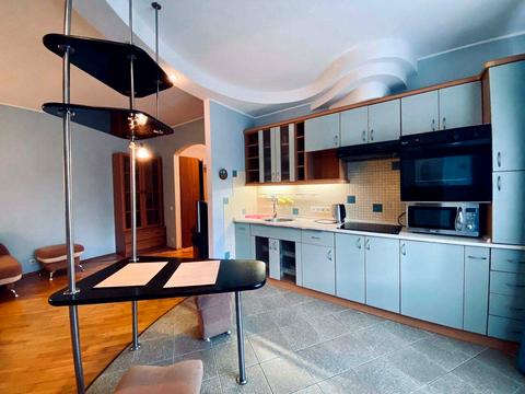 квартира по адресу Анны Ахматовой ул., 9/18