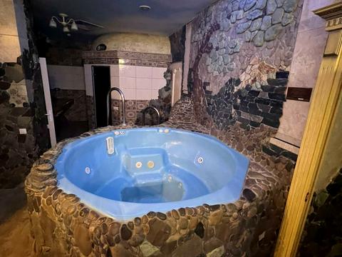 комерційна за адресою Петра Калнишевського вул. (Михайла Майорова), 7