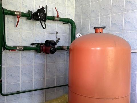 комерційна за адресою Степана Чобану вул. (Добровольського), 1