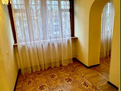квартира за адресою Базарна вул., 1