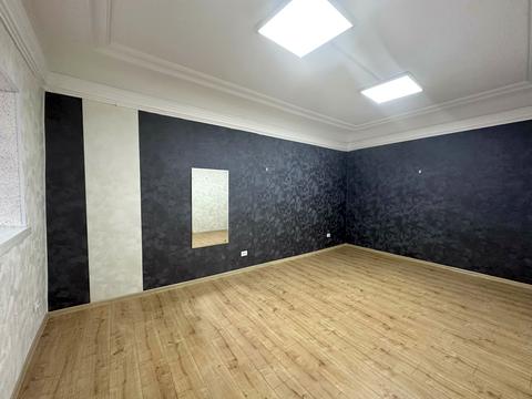 комерційна за адресою Соборна вул., 35