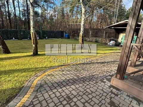 будинок за адресою Вишнева вул.