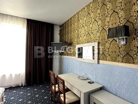 комерційна за адресою Боровкова вул., 40