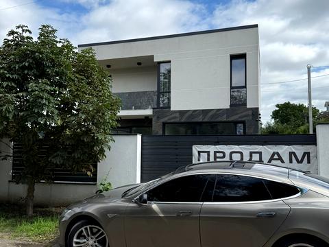 будинок за адресою Шкільна