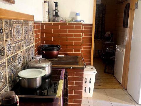 дом по адресу лесі українки, 8