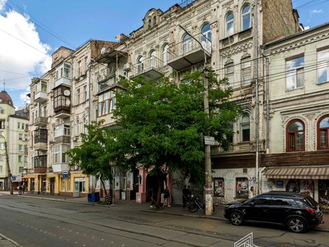квартира за адресою Межигірська вул., 24
