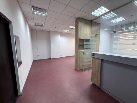 комерційна за адресою Полтавська вул., 10