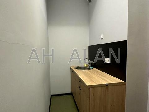 комерційна за адресою Верхній Вал вул., 2