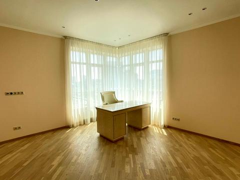 комерційна за адресою Кловський узвіз (Кловський), 7а