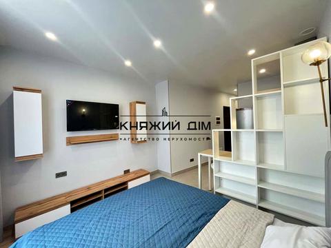 квартира за адресою Дніпровська набережна вул., 17В