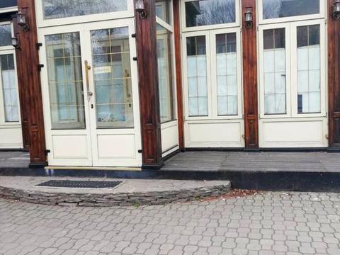 комерційна за адресою Героїв Майдану вул. (Театральна), 10