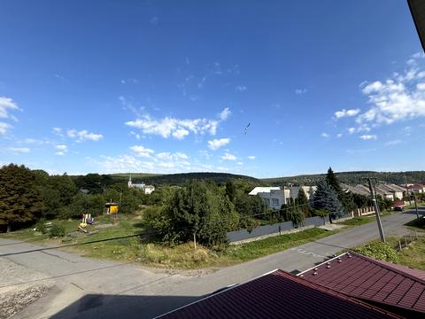 комерційна за адресою Головна, 111