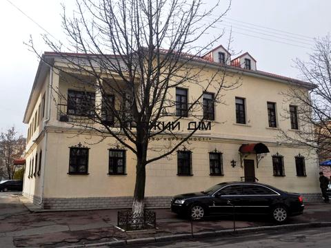 комерційна за адресою Спаська вул., 24/15