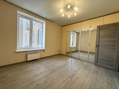 квартира по адресу Луговская ул., 248