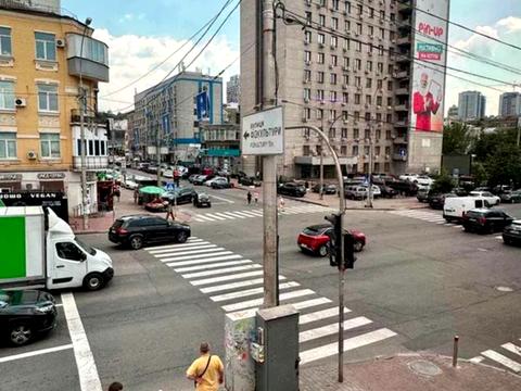 коммерческая по адресу Антоновича ул. (Горького), 50