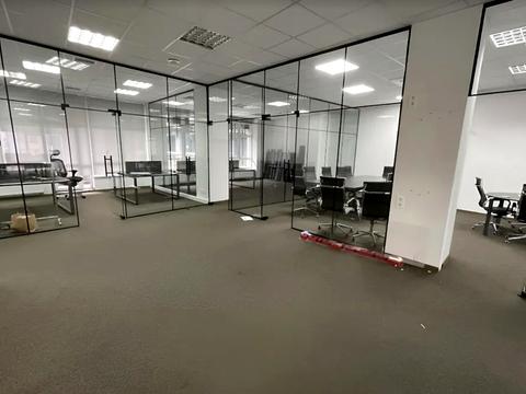 комерційна за адресою Євгена Коновальця вул. (Щорса), 36д
