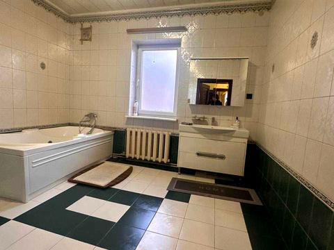 будинок за адресою Лабораторна вул., 16