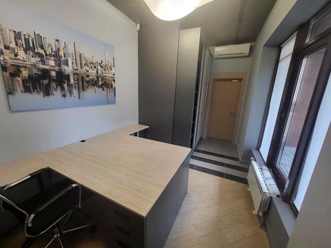 комерційна за адресою Гоголівська вул., 14