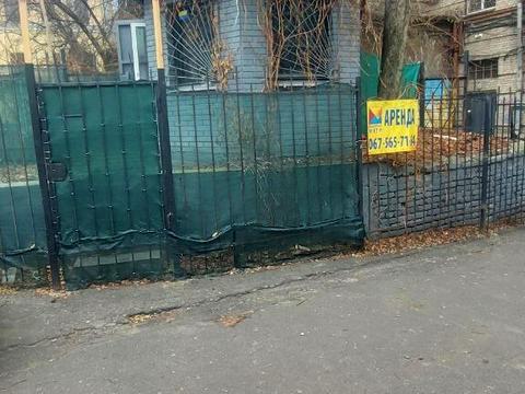 комерційна за адресою центральна, 6