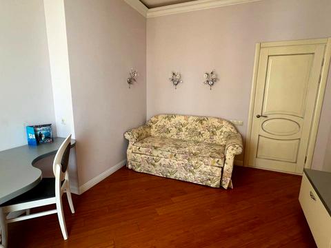 квартира за адресою Літературна вул., 1а