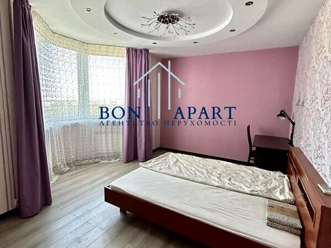 квартира за адресою Сім'ї Стешенків вул. (Тимофія Строкача), 9