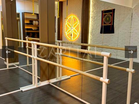 комерційна за адресою Євгена Коновальця вул. (Щорса), 44