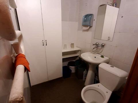 комерційна за адресою Хмельницкого Б., 25