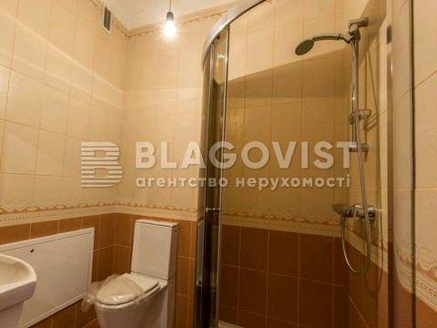 будинок за адресою Каштанова вул., 8