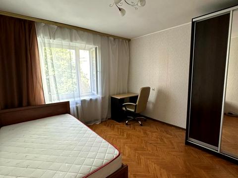 квартира за адресою Олександра Кониського вул., 74-Б
