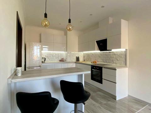 квартира за адресою Літературна вул., 8