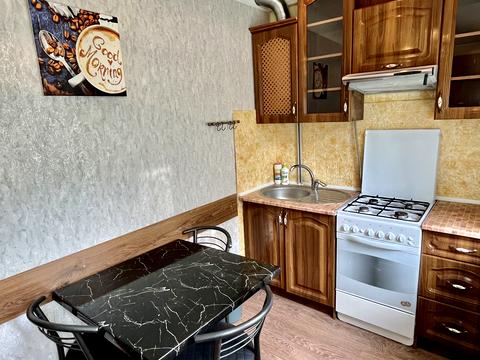 квартира по адресу Листопадная ул., 4