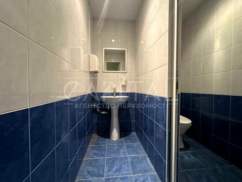 комерційна за адресою Паркова вул., 4