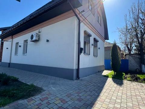 будинок за адресою Чарівна
