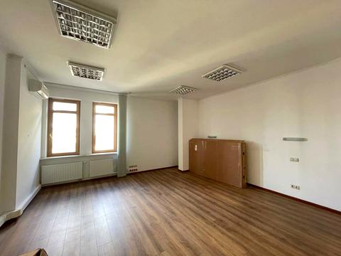 комерційна за адресою Крутий узвіз, 1