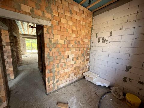 будинок за адресою успішна