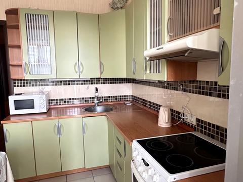 квартира за адресою Анни Ахматової вул., 31