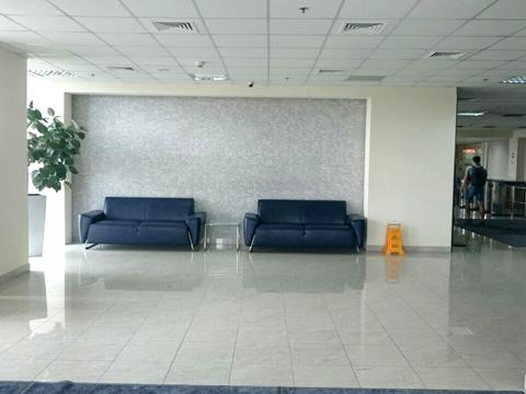 комерційна за адресою Миколи Амосова вул., 12