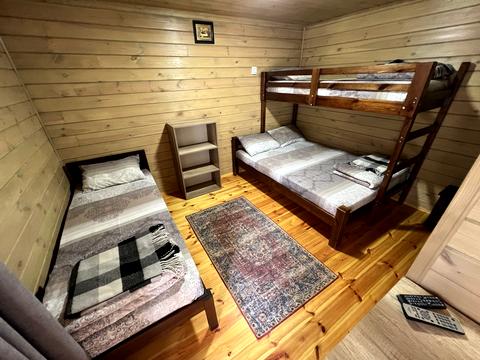 комерційна за адресою Гірка вул., 2а