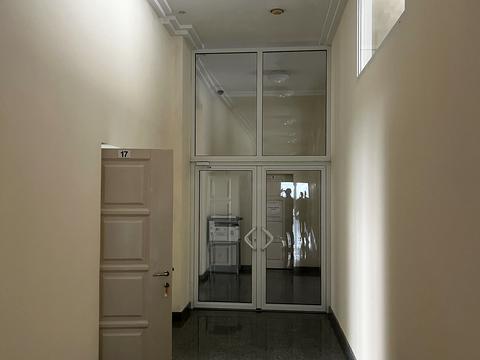 коммерческая по адресу Владимира Моссаковского ул. (Клари Цеткін), 1