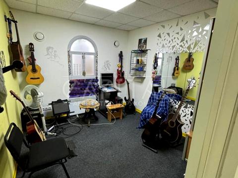 комерційна за адресою Васильківська вул., 15/14